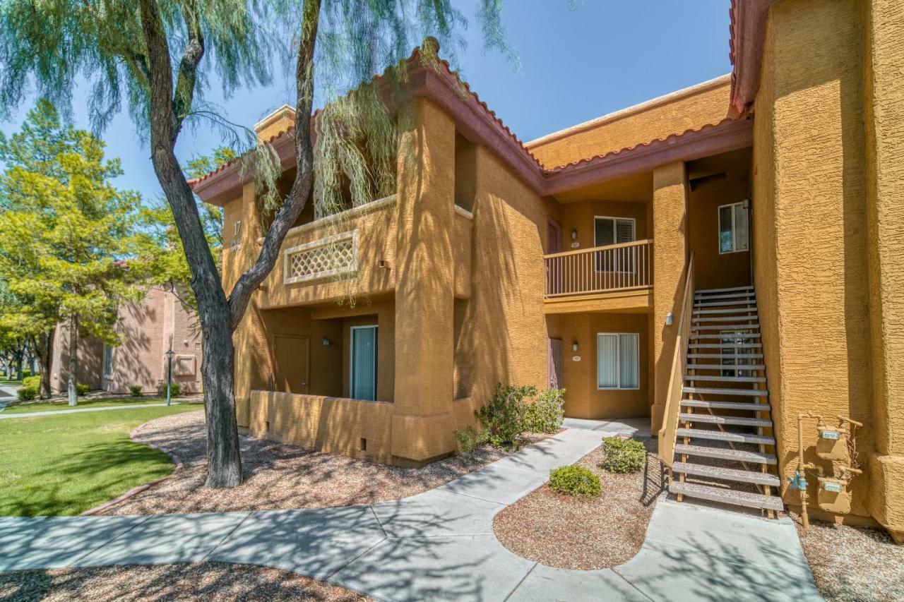 Pristine Top Floor Condo With Access To Clubhouse & Pools Phoenix Exterior foto