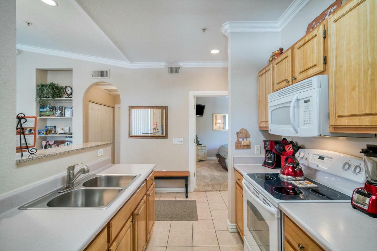 Pristine Top Floor Condo With Access To Clubhouse & Pools Phoenix Exterior foto