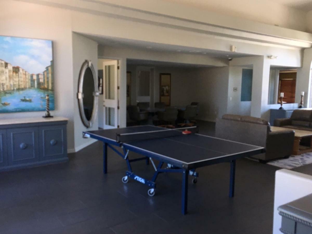 Pristine Top Floor Condo With Access To Clubhouse & Pools Phoenix Exterior foto